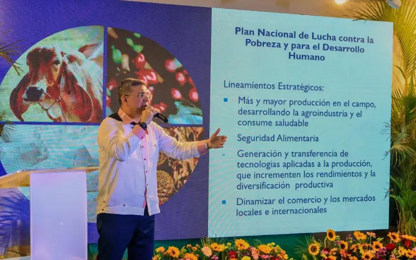 Conferencias magistrales en Universidades Pueblo Presidente