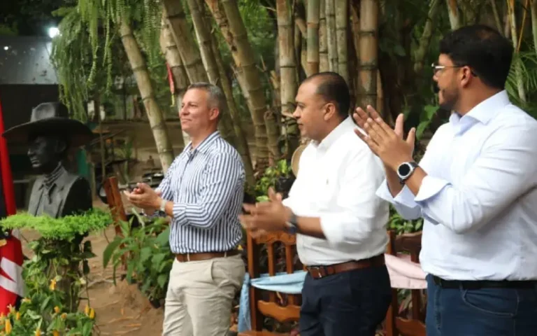 Nuestra victoria es la Paz!