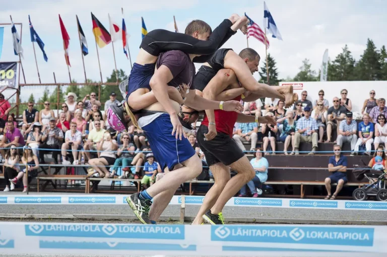 Todo un espectáculo, el Campeonato de Carga de Esposas