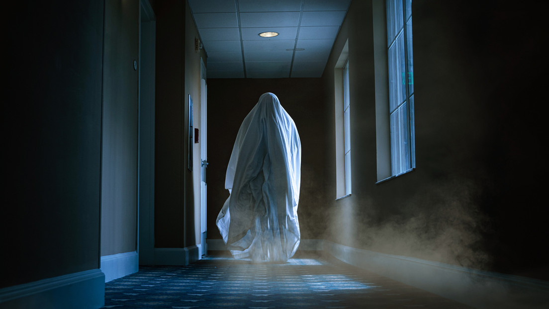 Asustaba a su vecino con sonidos fantasmales