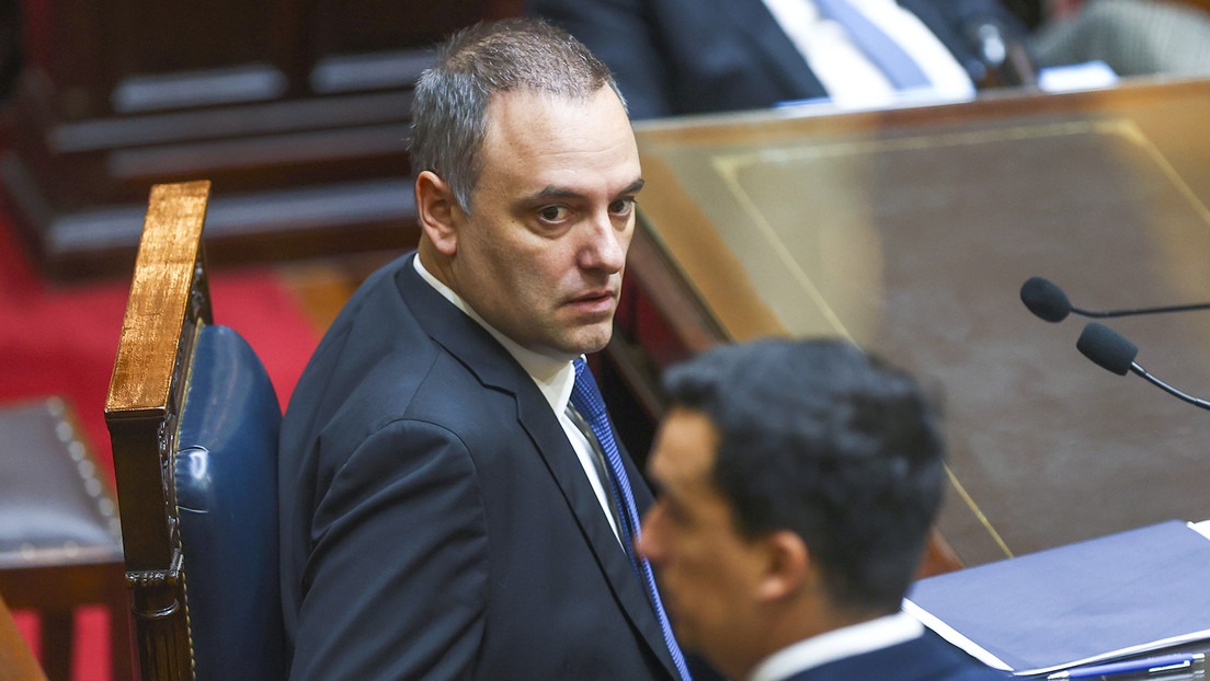 Adorni no sale del escándalo: dos nuevas propiedades