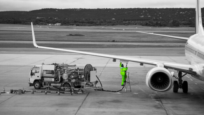 Aerolíneas toman medidas ante encarecimiento del combustible