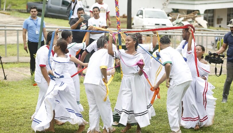 Asamblea honra las festividades de Mayo Ya