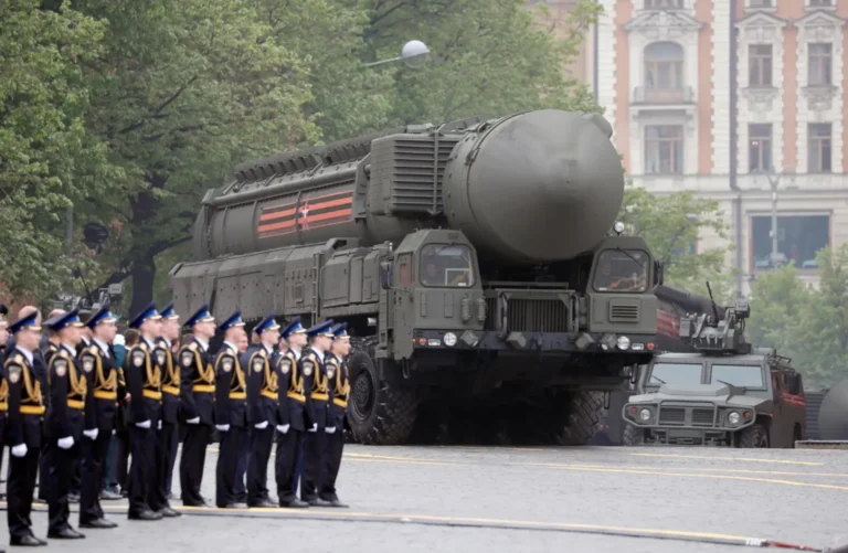 Rusia y Belarús desplazan 64 mil militares en ejercicios estratégicos