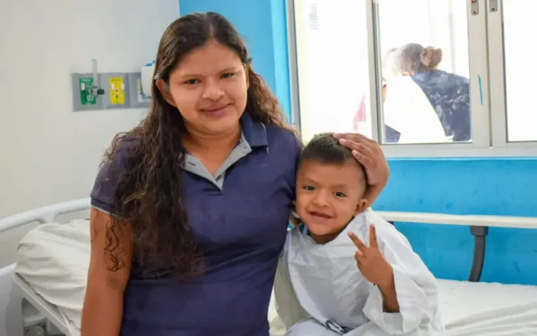 Brigada médica internacional realiza cateterismos cardíacos a niños en Nicaragua