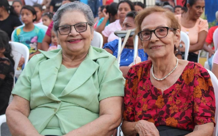 Camerata Bach lleva Serenata a Mamá en Somoto
