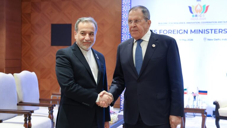 Canciller iraní asegura que tienen buenas relaciones con Rusia