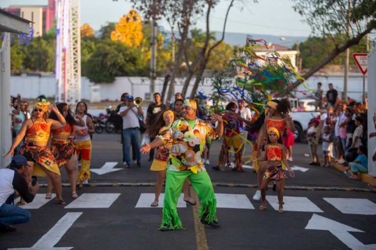 Carnaval caribeño lleno de color