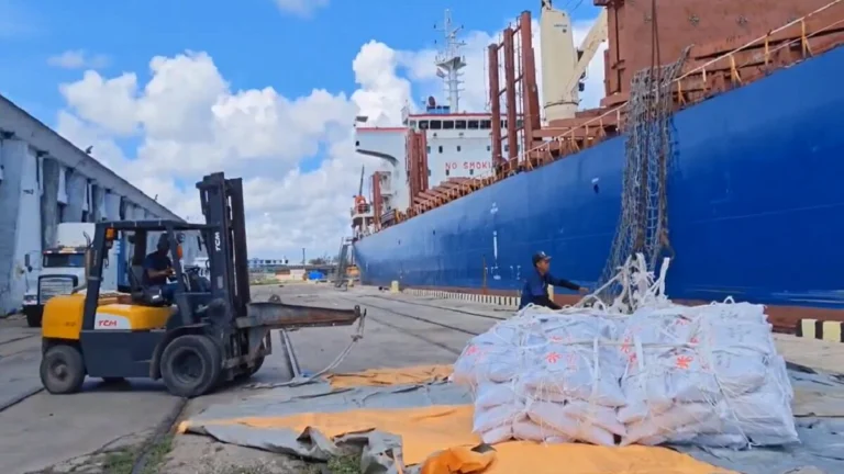 China envía nuevo lote de ayuda alimentaria a Cuba en medio del bloqueo de EE. UU.