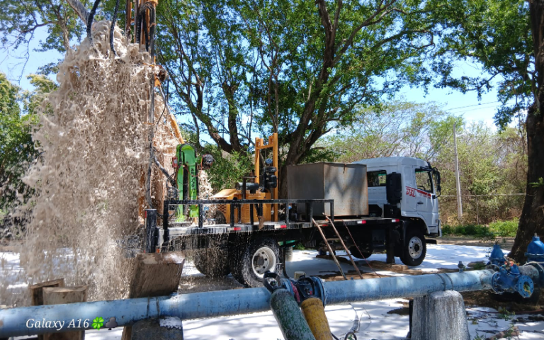 ENACAL avanza 50% en construcción de segundo pozo en el Campo Carlos Fonseca