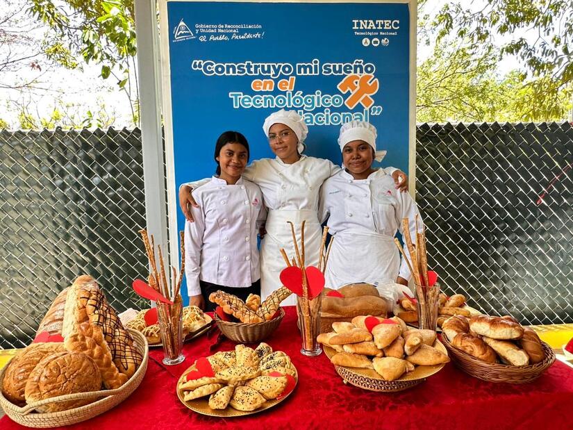 Emprendedoras madres participan en Feria Gastronómica