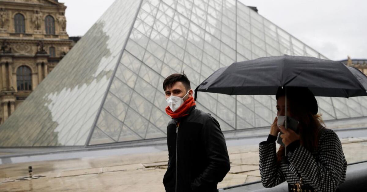 Francia cuenta con reserva de mascarillas para 3 meses