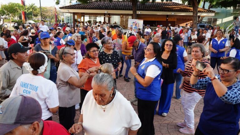 Jornada Nacional “En Familia Disfrutamos en Alegría y Revolución”
