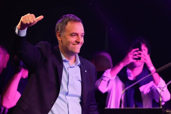 Juez ordena levantar secreto fiscal de Adorni