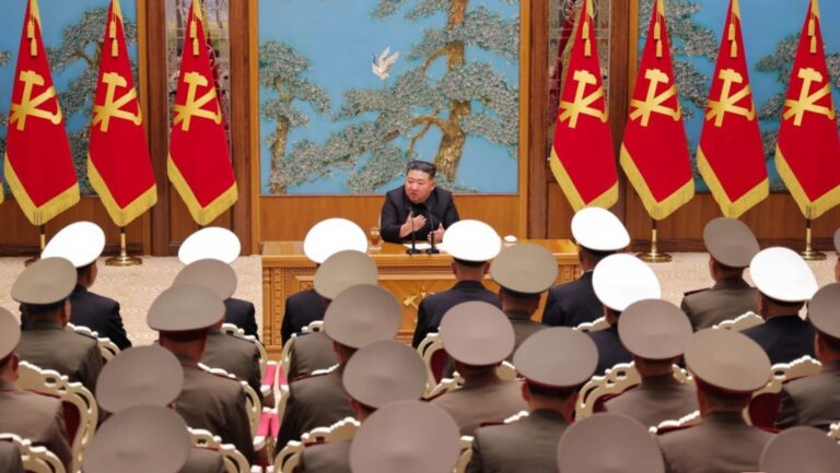 Kim dio a conocer sobre remodelación de estructura militar