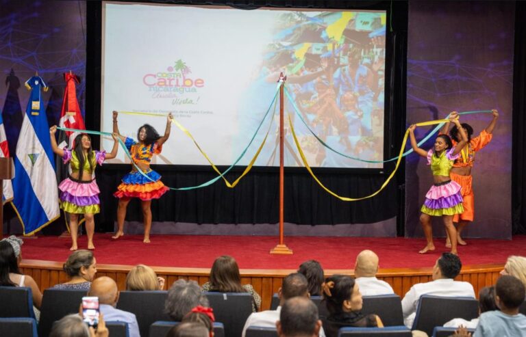 Nicaragua celebra por primera vez el Palo de Mayo en República Dominicana