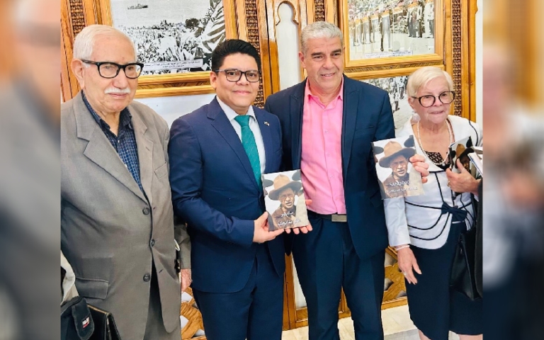 Nicaragua presenta en Argelia revista en homenaje al General Sandino