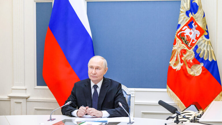 Putin asegura que uso de armas nucleares en una medida excepcional y extrema