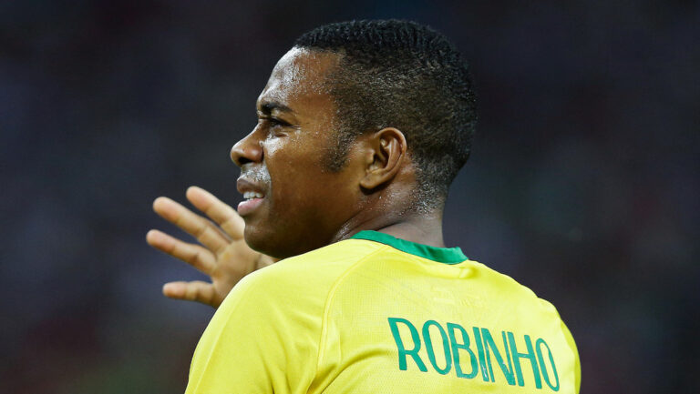 Robinho reclama a Neymar por agresión a su hijo de 18 años