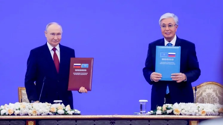 Rusia y Kazajistán firman nuevos acuerdos