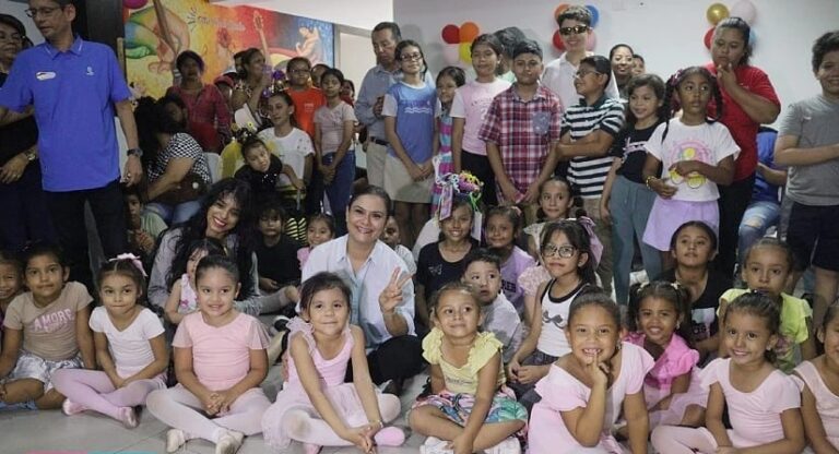 ALMA celebra a los niños en Casa de Cultura Otto de la Rocha