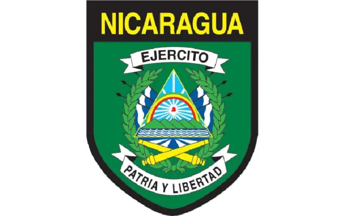 Caminata de adiestramiento y ejercicio de tiro con armas de infantería
