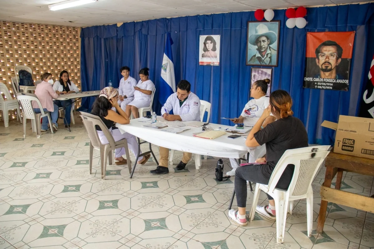 Mujeres de Villa Miguel Gutiérrez son atendidas en Feria Integral