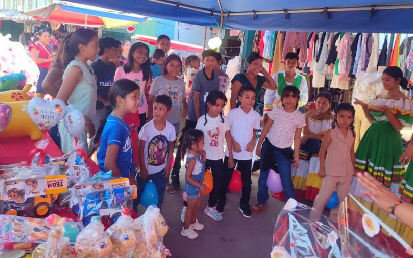 Ferias de Emprendedores por la Semana de la Niñez