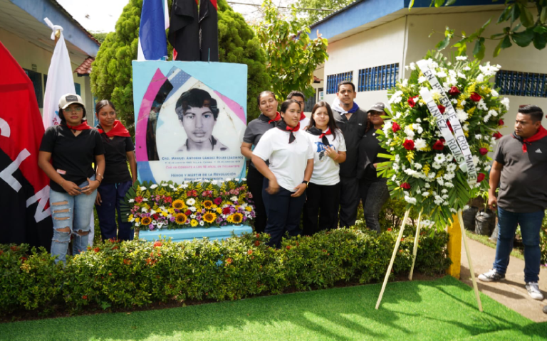 Honran el legado del héroe Manuel Landez