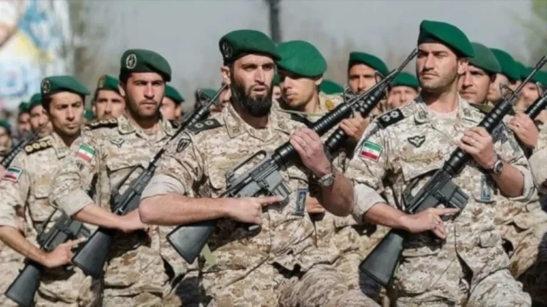 Irán responde a EEUU con ataque a 21 instalaciones militares