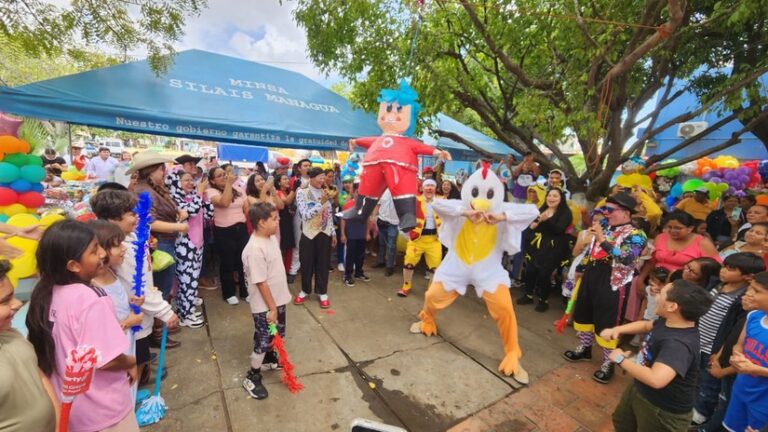 Niños atendidos en el hospital La Mascota celebran su Día