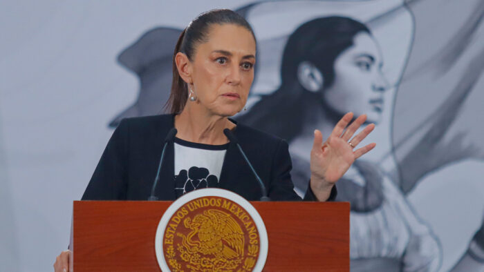 Sheinbaum acusa a la ultraderecha de intentar deteriorar la relación entre México y EE.UU.