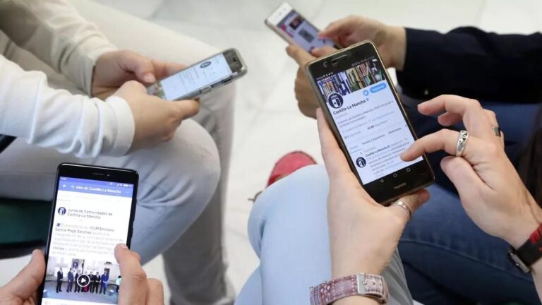 debate sobre regulación de redes sociales en México