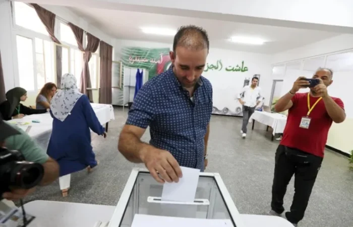 Argelia elige nuevo Parlamento