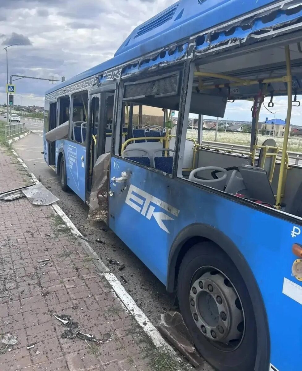 Ataque con dron deja siete heridos en autobús de Bélgorod