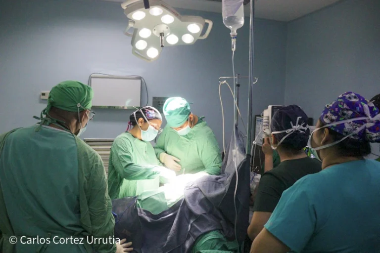 Atienden oportunamente a pacientes en el Bertha Calderón