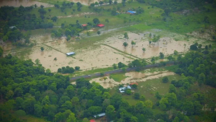 Intensas lluvias en Colombia dejan 9,000 familias damnificadas