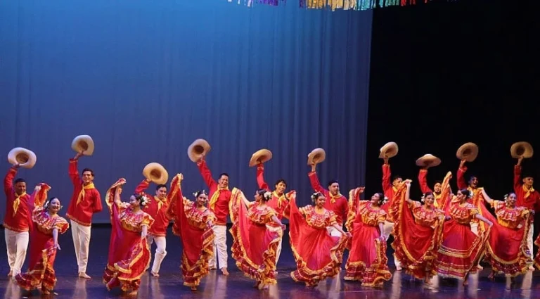 Compañía WSK celebra 9 años con danza y cultura