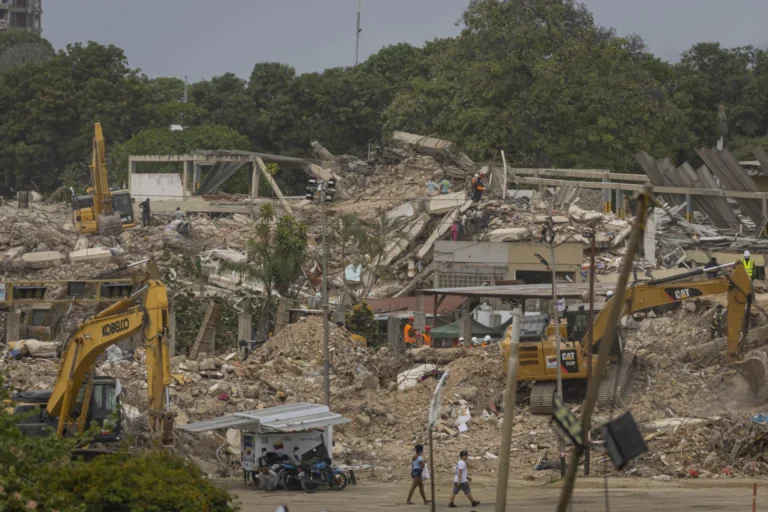 Continúan labores de recuperación tras sismos en Venezuela