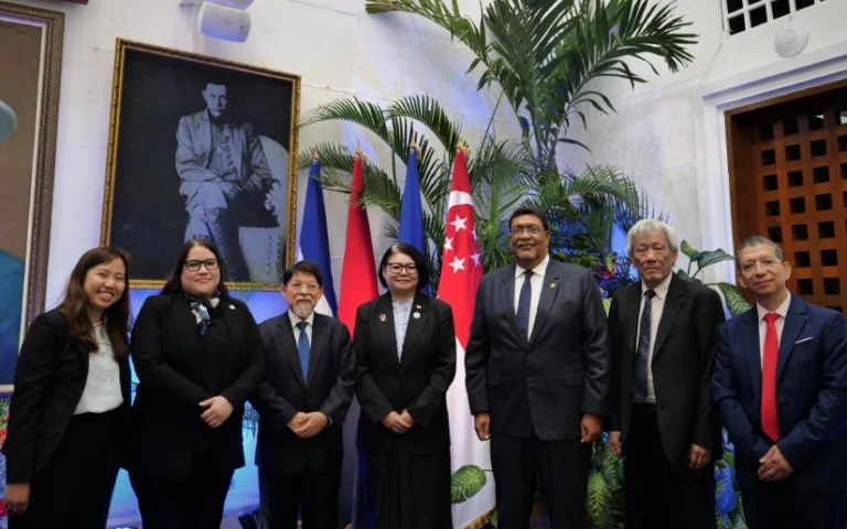 Delegación de Singapur es recibida en la Cancillería de Nicaragua