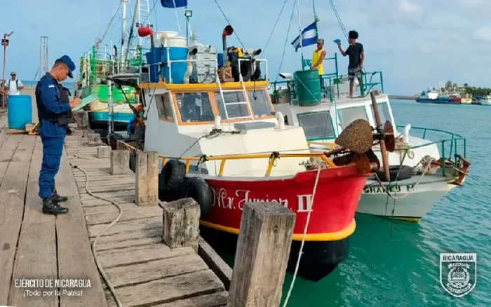 Fuerza Naval brinda protección a embarcaciones y flota pesquera