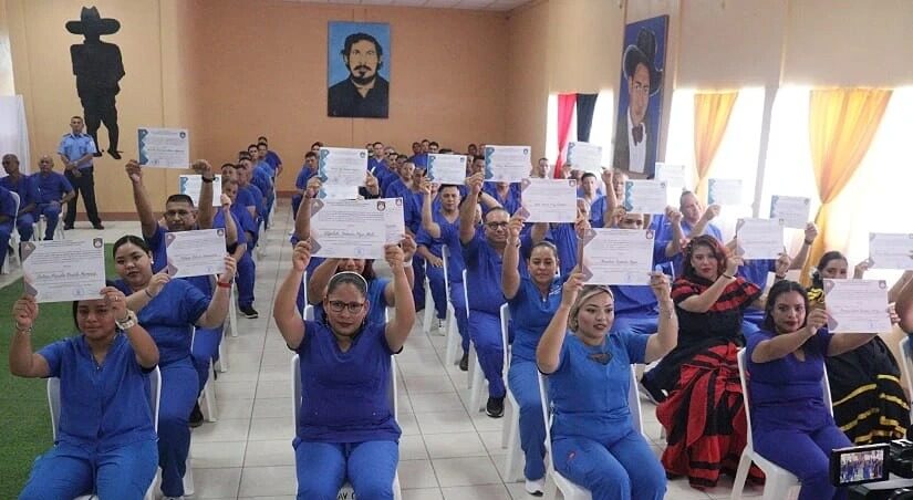 Entregan reconocimiento a 2.258 albergados en los Centros Penitenciarios