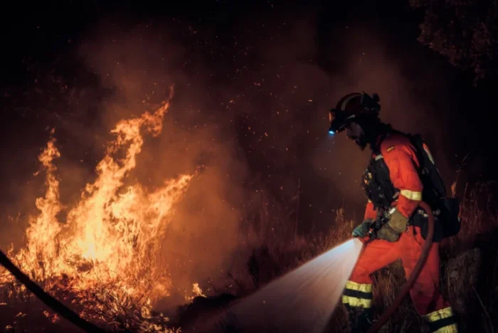 España activa emergencia por incendios
