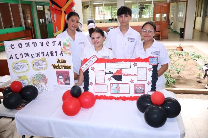 Estudiantes de Enfermería presentan proyectos innovadores