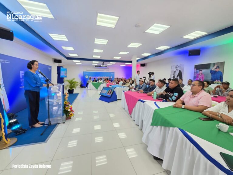 Inatec capacita a 3 mil maestros y maestras de educación técnica