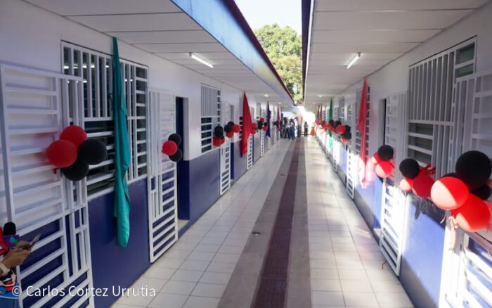 MINED inaugura ocho obras escolares en saludo al 47/19