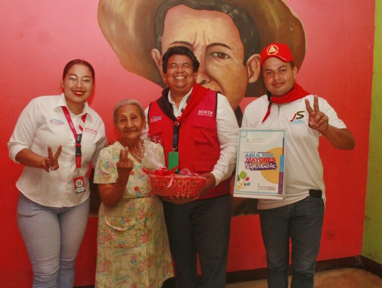 Madres de Héroes y Mártires reciben reconocimiento en Masatepe