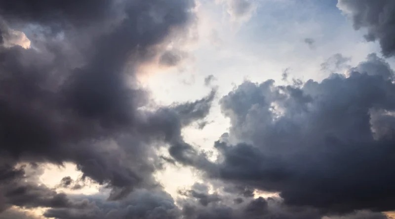 Onda Tropical 17 generará lluvias, ambiente caluroso y fuertes vientos