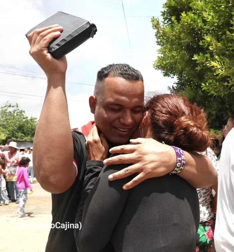 Reencuentro familiar marca entrega de 2 Mil beneficios legales en Nicaragua