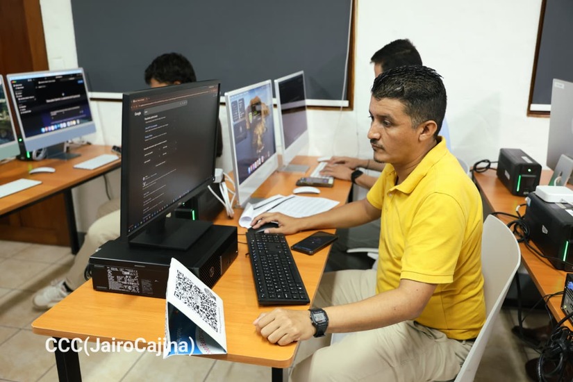 Sistema educativo se capacita sobre uso de la inteligencia artificial